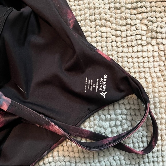 Old Navy NWT crop bra athletic top - Picture 2 of 3